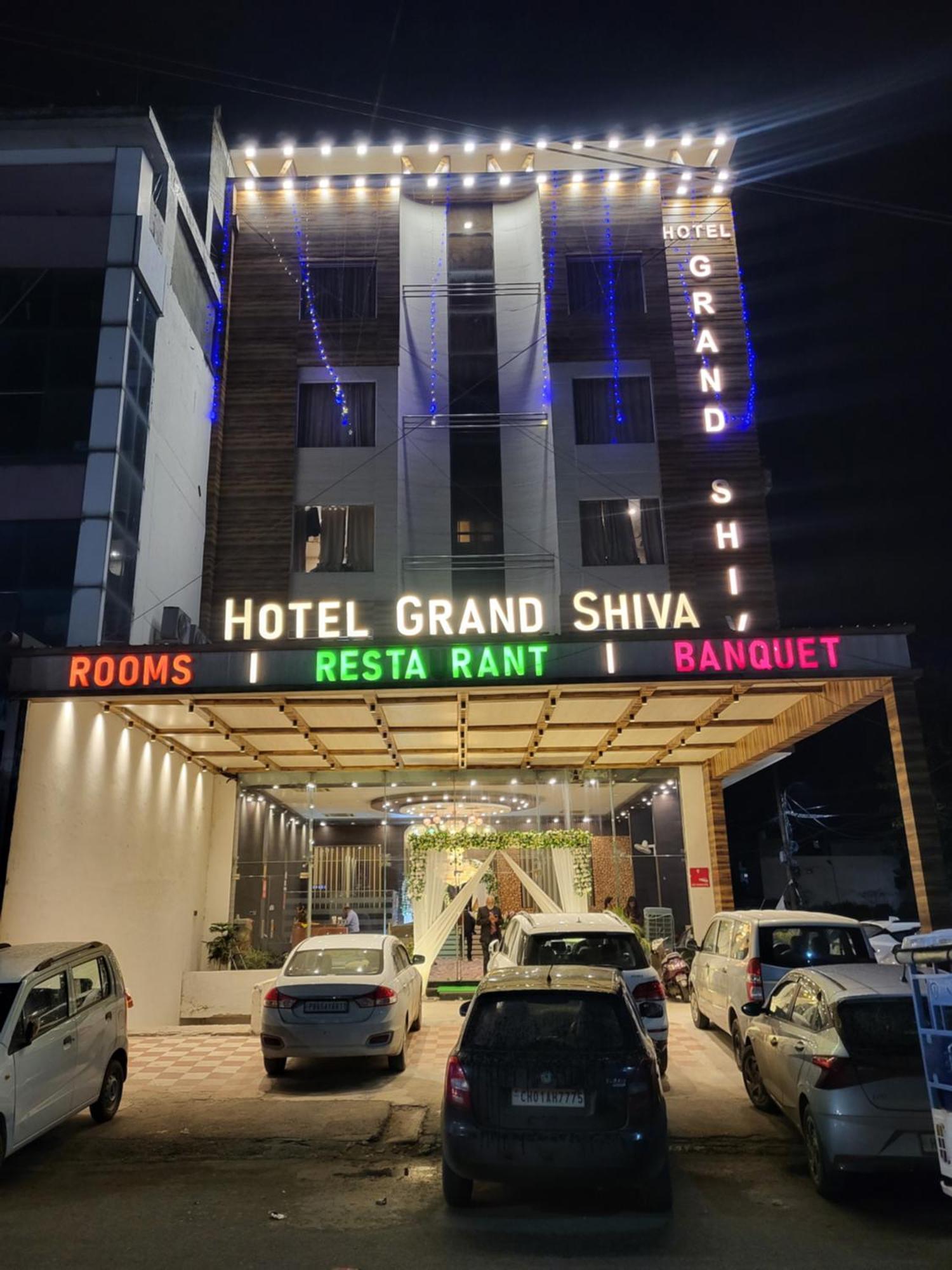 Oaktel Hotel Grand Shiva Near Ganga Ghat Харідвар Екстер'єр фото
